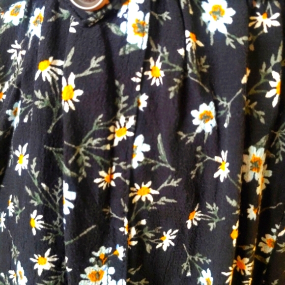 American Eagle High Waist Daisy Print Flowy Shorts Women's Size Medium - Picture 4 of 5